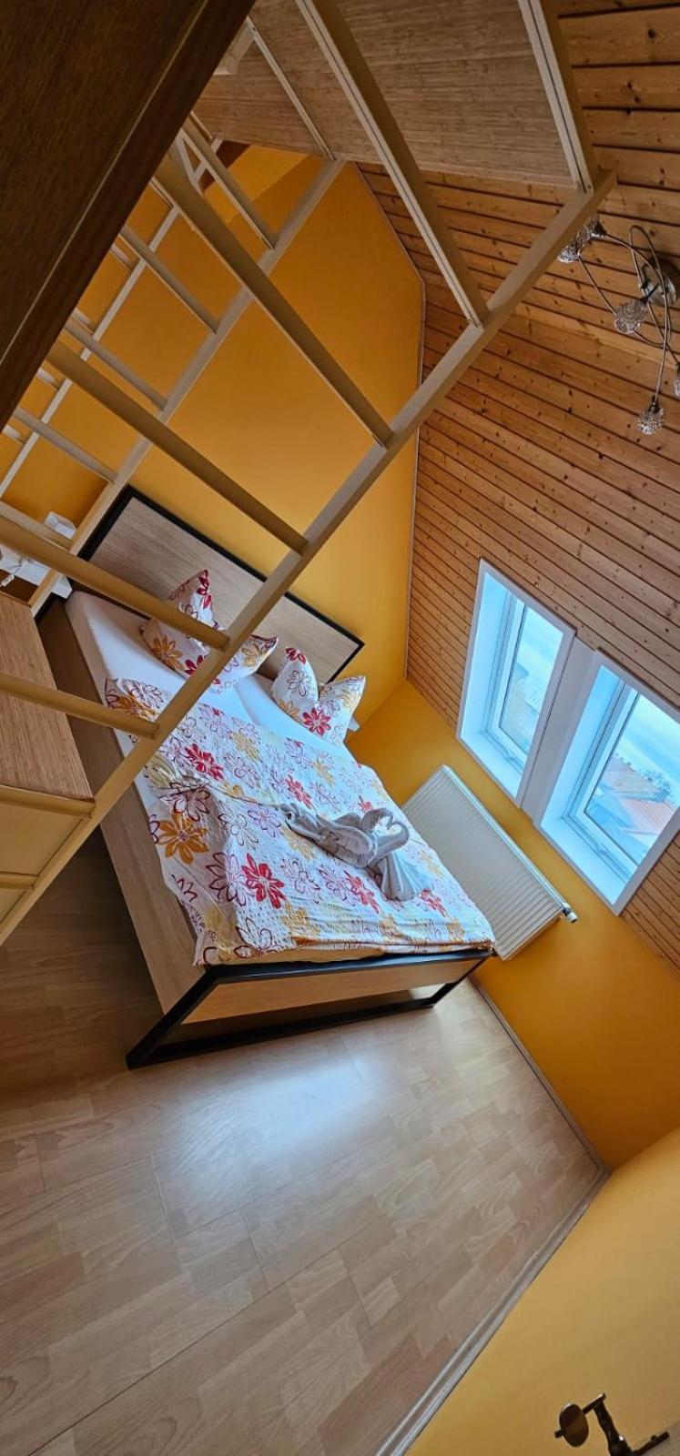 La Famiglia Hotell Weißenfels Exteriör bild