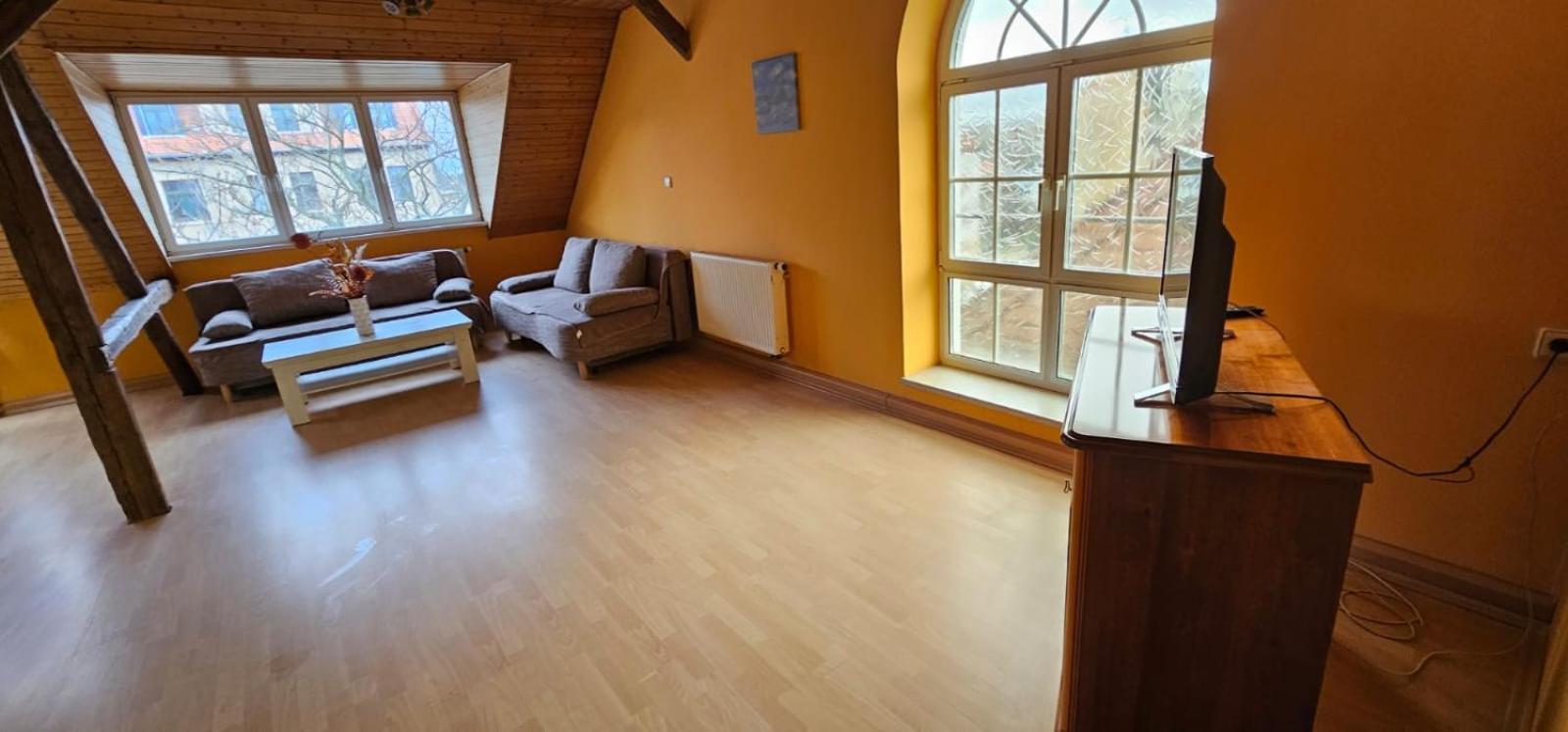 La Famiglia Hotell Weißenfels Exteriör bild