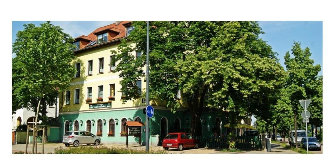 La Famiglia Hotell Weißenfels Exteriör bild